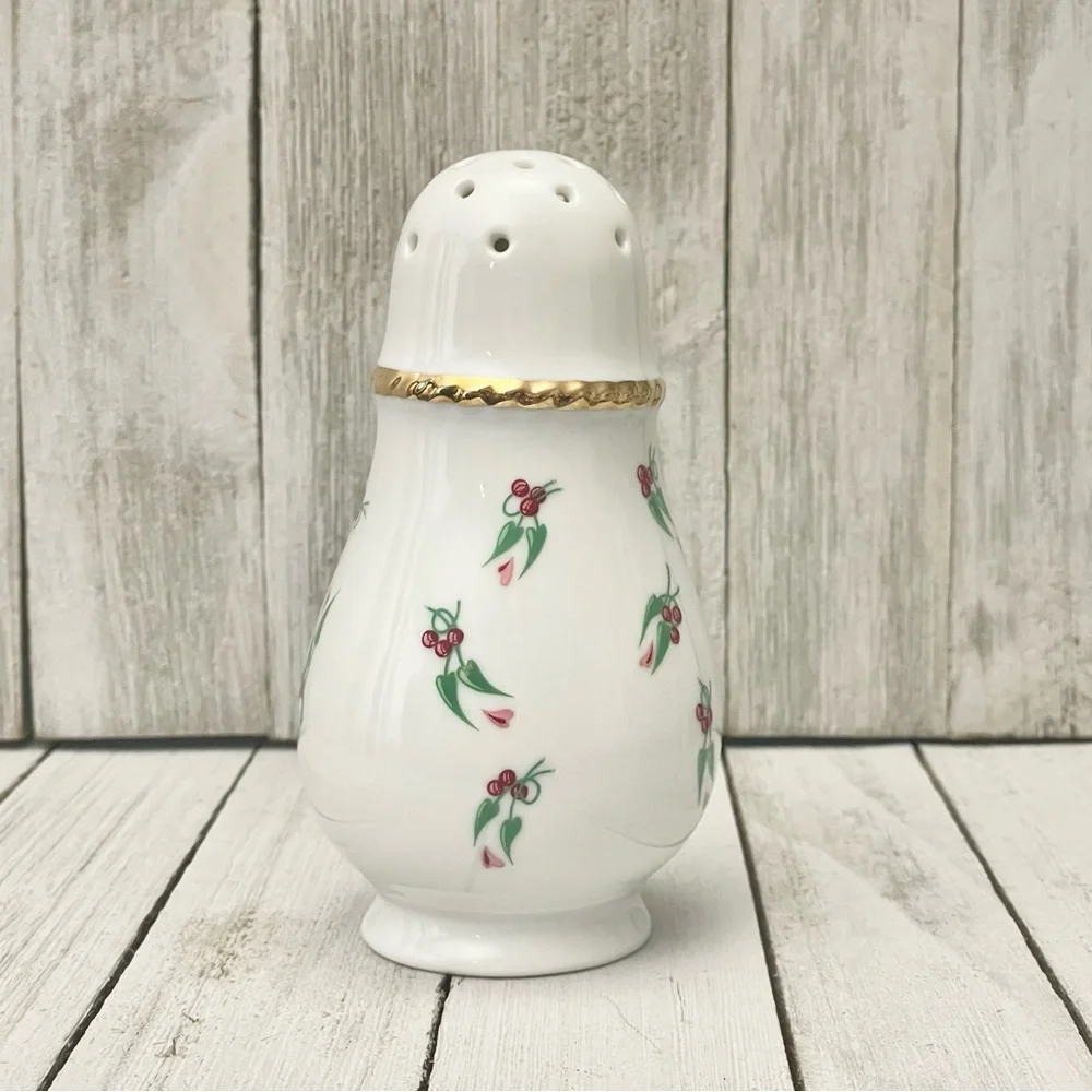 EAU de GUCCI Vintage Porcelain Floral Dusting Powder Shaker Jar